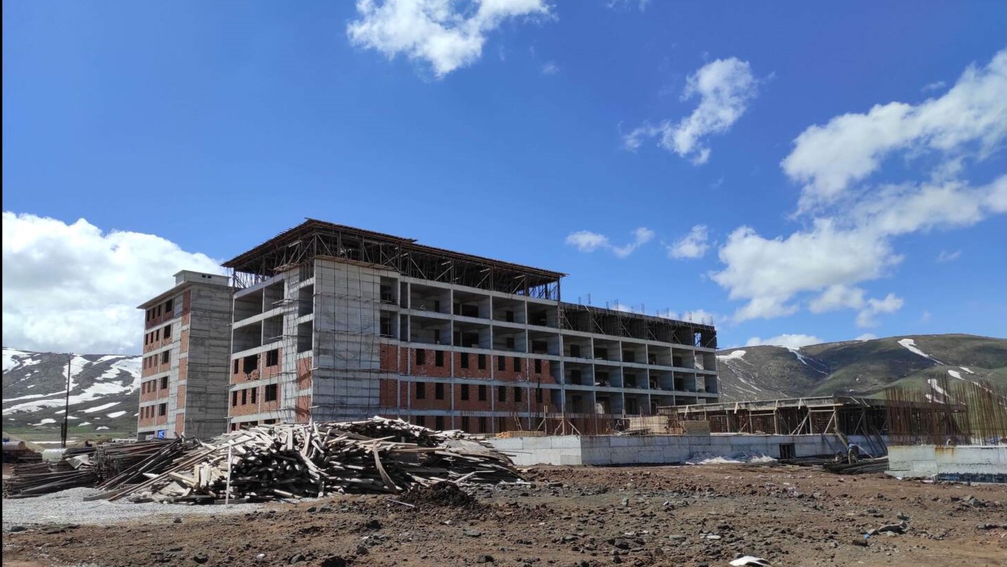 Bitlis Eren Üniversitesi Yurt Blokları